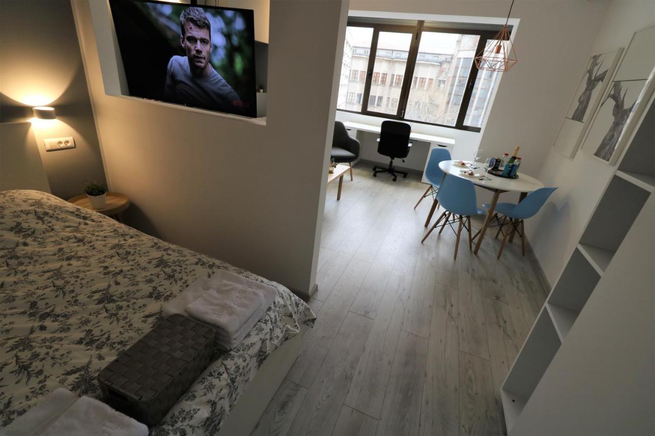 Cozy Novotel Studio - Free Minibar - Quiet & Peace Bucharest Exterior photo