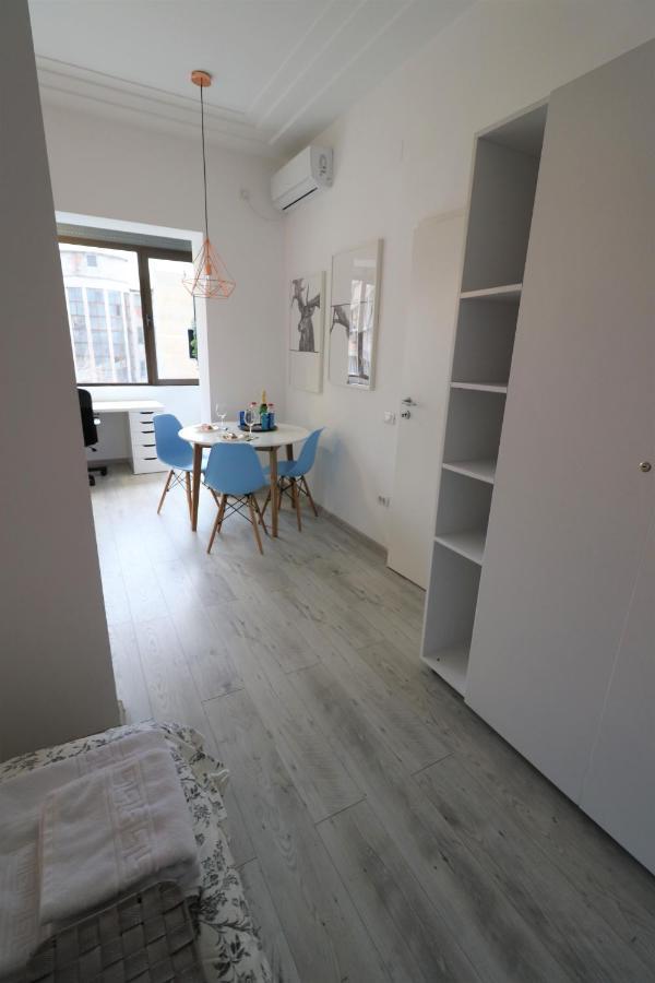 Cozy Novotel Studio - Free Minibar - Quiet & Peace Bucharest Exterior photo